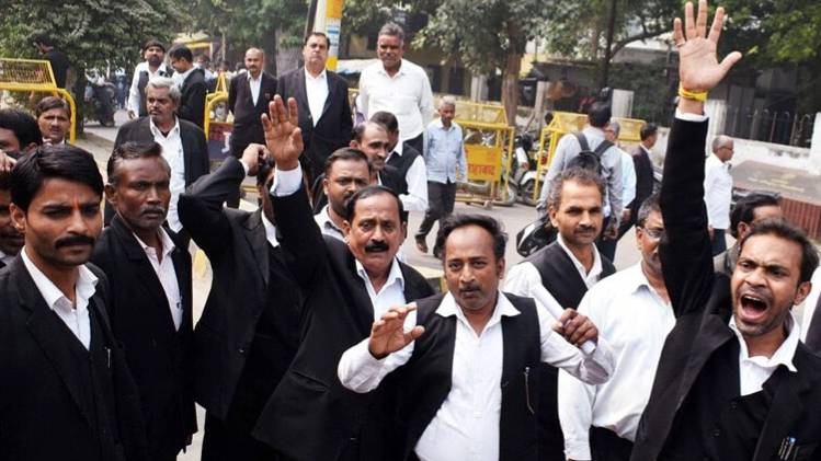 वकील हड़ताल (फाइल फोटो- Aajtak)