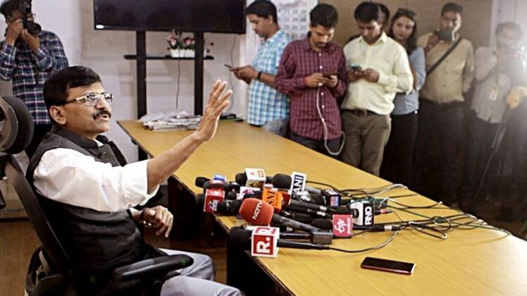 शिवसेना नेता संजय राउत (फोटो: PTI)