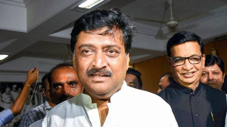 कांग्रेस नेता अशोक चौहान