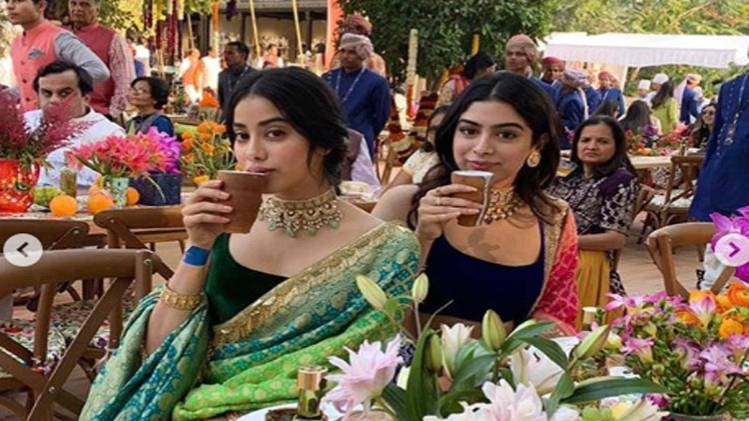 जाह्नवी कपूर और खुशी कपूर