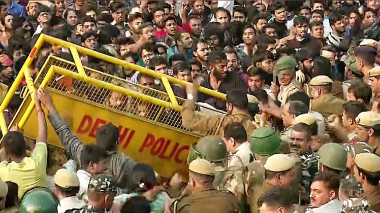 11 नवंबर को जेएनयू में प्रदर्शन की तस्वीर,  Image Credit: ANI