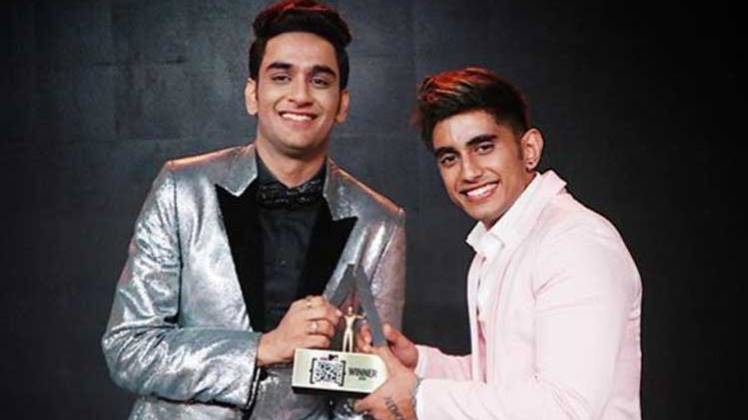 सलमान जैदी, विकास गुप्ता