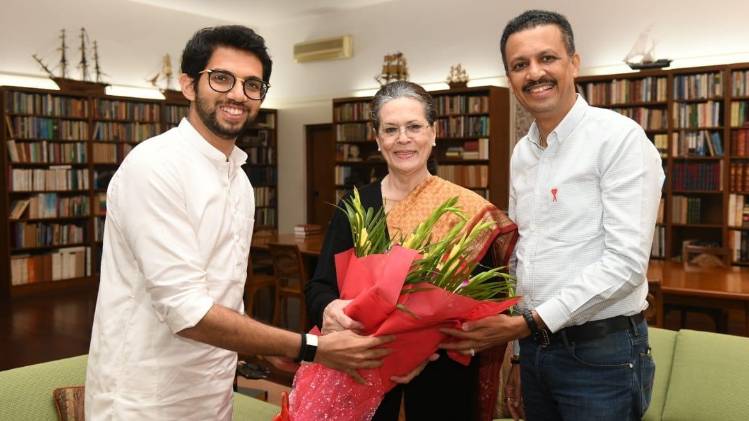आदित्य ठाकरे ने सोनिया गांधी से की मुलाकात
