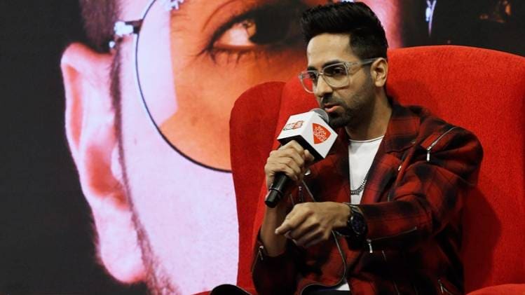 मैं स्टूडेंट के साथ, सरकार कानून ला रही है तो उस पर स्पष्टता भी लाए: आयुष्मान खुराना मैं स्टूडेंट के साथ, सरकार कानून ला रही है तो उस पर स्पष्टता भी लाए: आयुष्मान खुराना