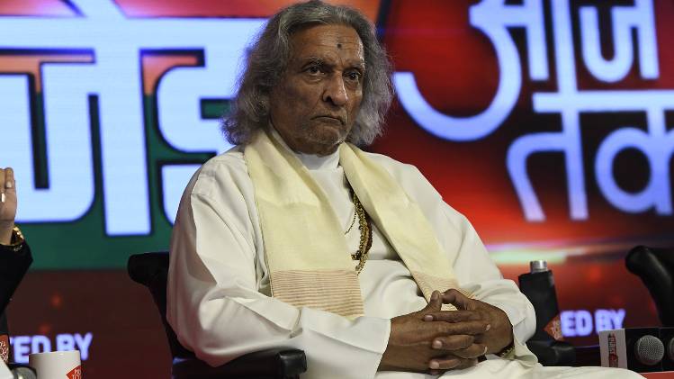 आचार्य धर्मेंद्र, नेता विश्व हिंदू परिषद (फोटो-चंद्रदीप कुमार/इंडिया टुडे)