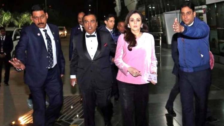 मुकेश अंबानी के परिवार को मिली हुई है जेड प्लस सुरक्षा (फाइल फोटो)