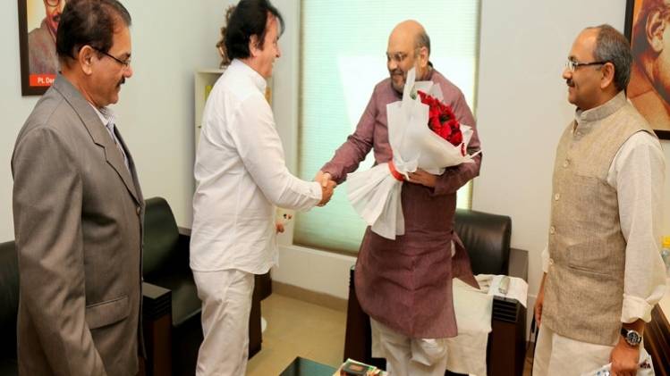 जॉर्ज बेकर और रिचर्ड हे (ट्वीटर)