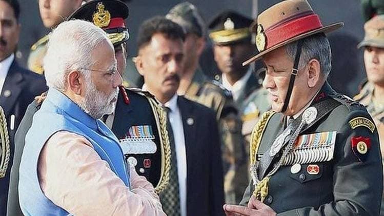 प्रधानमंत्री नरेंद्र मोदी और सेनाध्यक्ष बिपिन रावत (फाइल फोटो- PTI)