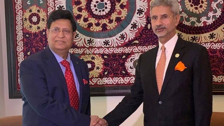 भारत के विदेश मंत्री के साथ बांग्लादेश के विदेश मंत्री डॉ. एके. अब्दुल मोमेन (फाइल फोटो)