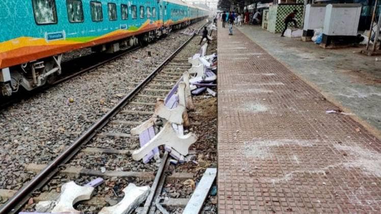 देशभर में हो रहा है CAA का विरोध (फोटो: PTI)