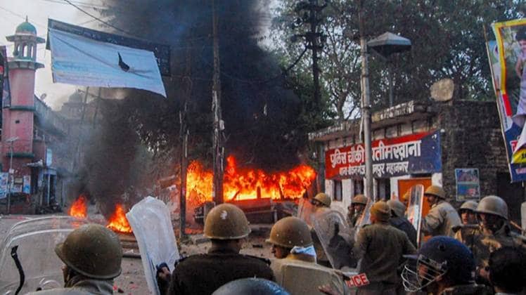 कानपुर में हुआ नागरिकता कानून का हिंसक विरोध (फोटो: PTI)