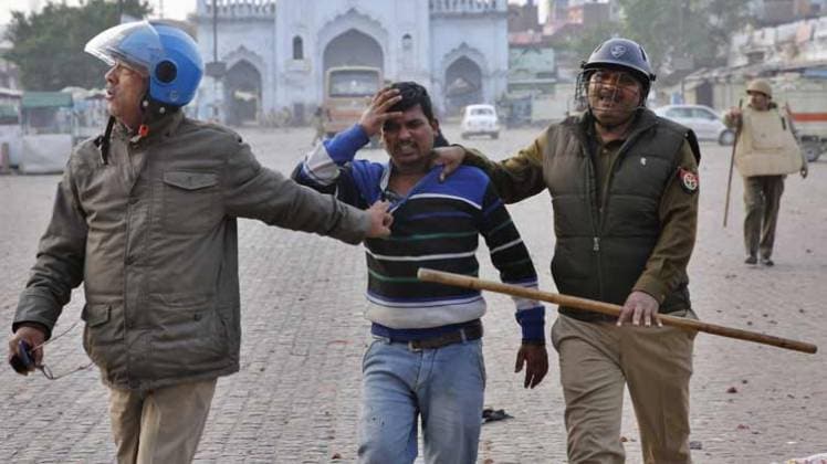 CAA के खिलाफ यूपी में हुए हिंसक प्रदर्शन में कई लोगों की हुई गिरफ्तारी (फाइल-AP)