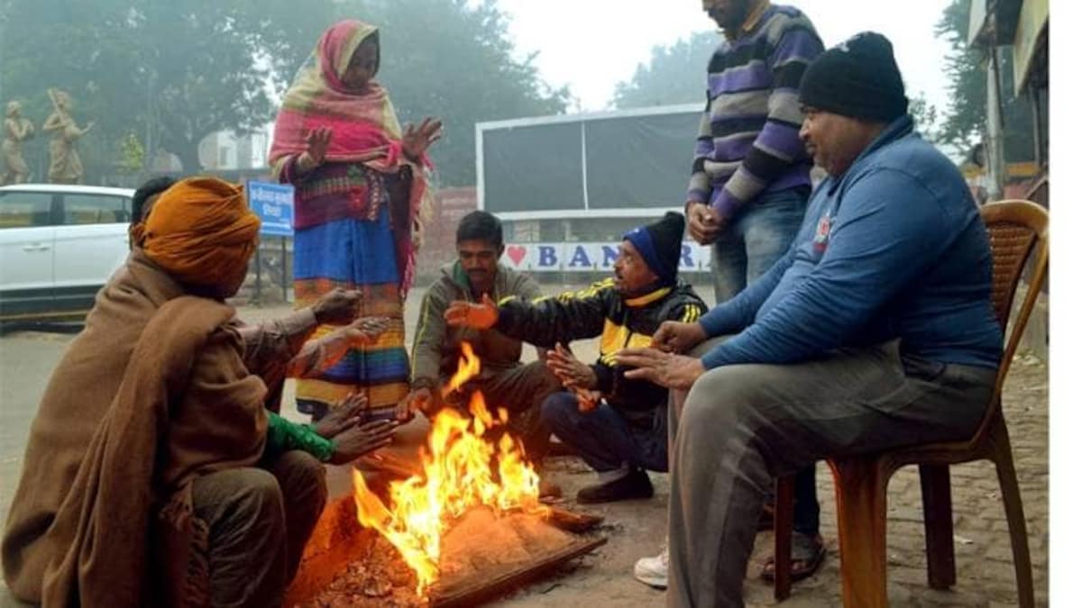 ठंड से कांपी दिल्ली, 118 साल में दिसंबर में दूसरी बार आई ऐसी सर्दी - delhi  second coldest december since 1901 winter temperature weather report imd -  AajTak