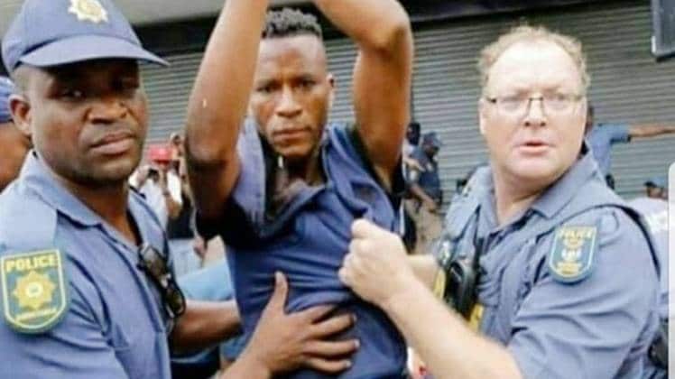 वायरल हो रही तस्वीर