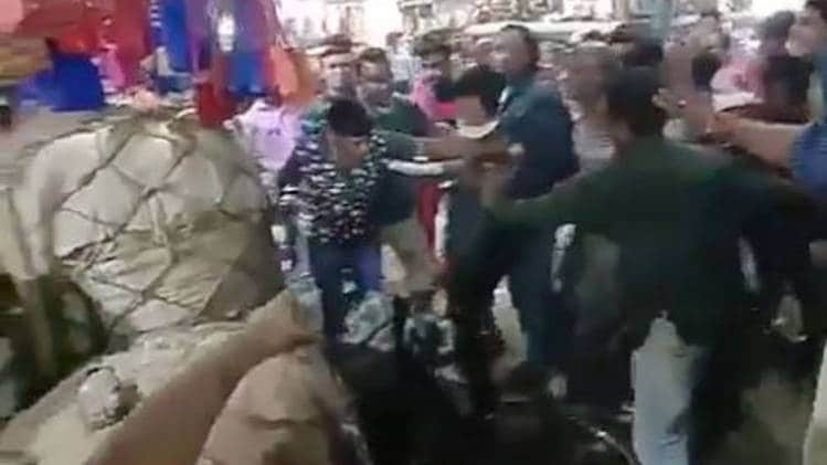 वायरल वीडियो से ली गई तस्वीर