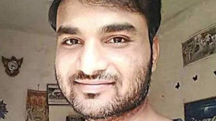 बीएचयू के ही कला संकाय के संस्कृत विभाग पढ़ा सकते हैं फिरोज