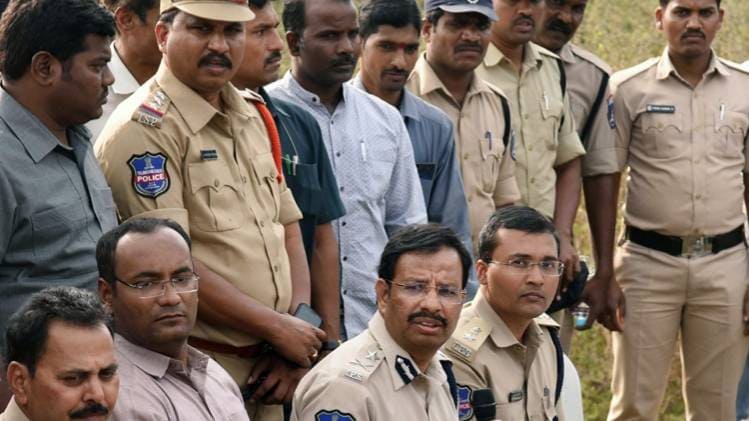 हैदराबाद एनकाउंटर के बाद पुलिस की प्रेस कॉन्फ्रेंस (ANI)