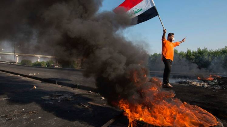 सरकार के खिलाफ प्रदर्शन (फोटो-पीटीआई)