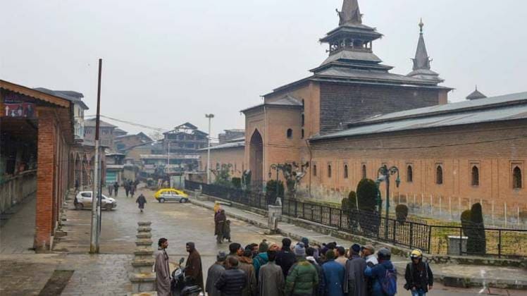 श्रीनगर के ऐतिहासिक जामा मस्जिद इलाके में पसरा सन्नाटा (फोटो-PTI)