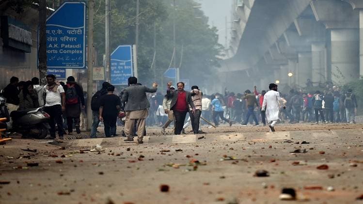 जामिया इलाके में CAA के खिलाफ जारी प्रदर्शनों में भड़की थी हिंसा (तस्वीर-ANI)