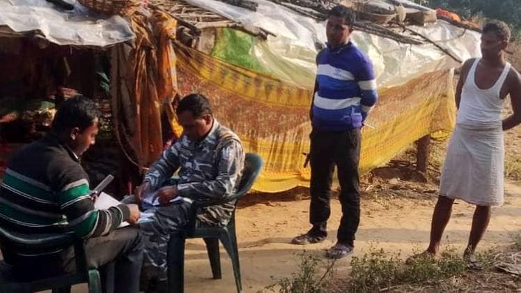 मौके पर पहुंचे अधिकारी