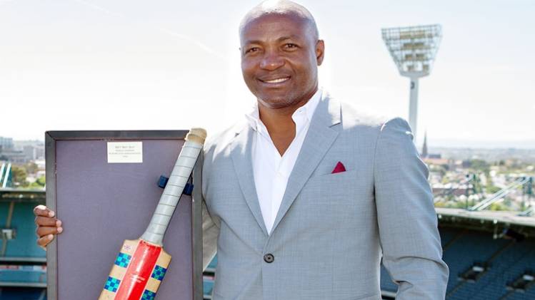 ब्राय लारा (Twitter)