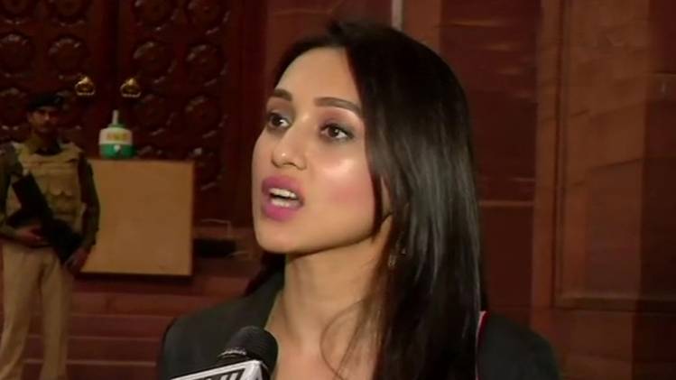 मिमी चक्रवर्ती (फोटो- ANI)