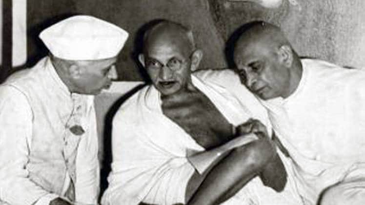 पंडित जवाहरलाल , महात्मा गांधी और सरदार वल्लभ भाई पटेल 