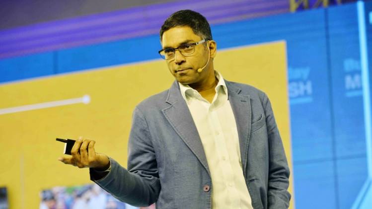 बिजनेस टुडे के माइंड रश कार्यक्रम में बोलते लेखक प्रांजल शर्मा