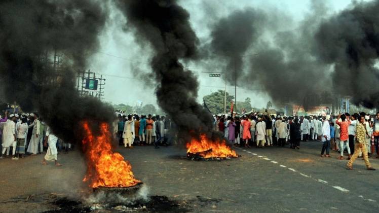 नागरिकता कानून पर देश भर में विरोध