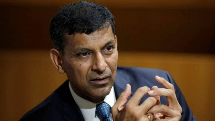 रिजर्व बैंक के पूर्व गवर्नर रघुराम राजन (फाइल फोटो-रॉयटर्स)