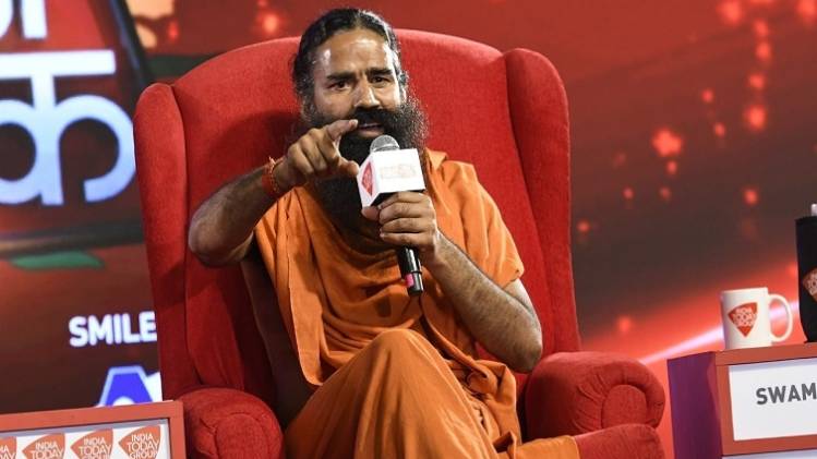 'एजेंडा आजतक': क्या देश में डर का माहौल है? बाबा रामदेव ने दिया ये जवाब 'एजेंडा आजतक': क्या देश में डर का माहौल है? बाबा रामदेव ने दिया ये जवाब