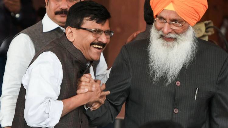 नागरिकता बिल पर शिवसेना की राय अलग? (फोटो: संजय राउत, PTI)