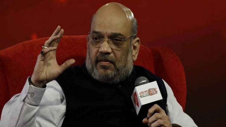 गिरती अर्थव्यवस्था देश के लिए चुनौती 