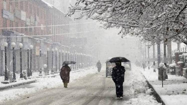 बारिश-बर्फबारी के साथ होगा नए साल का स्वागत (फोटो-PTI)