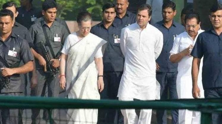 गांधी परिवार को मिली थी SPG सुरक्षा