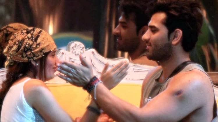 माहिरा शर्मा-पारस छाबड़ा