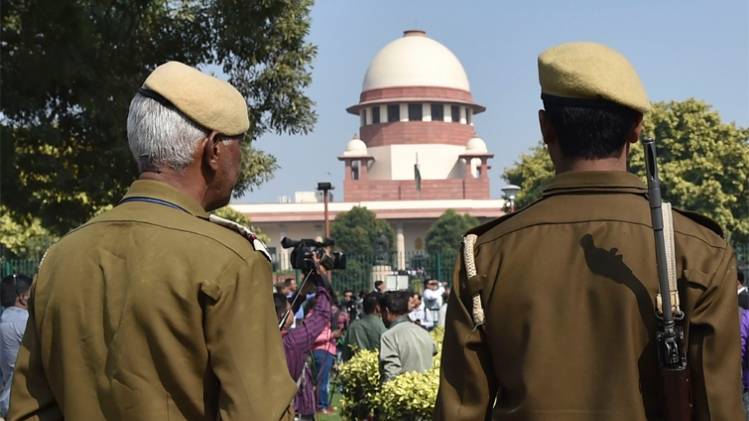 सुप्रीम कोर्ट में रिव्यू पिटीशन (फोटो-PTI)