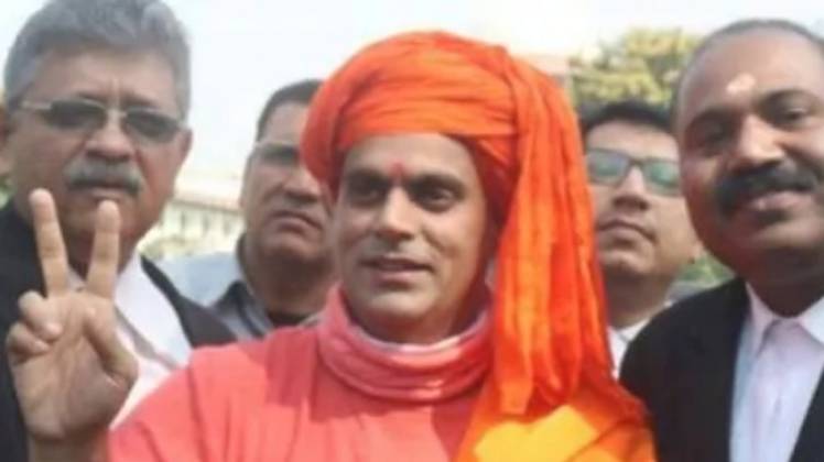 भारतीय हिंदू महासभा के राष्ट्रीय अध्यक्ष स्वामी चक्रपाणि (फाइल-IANS)