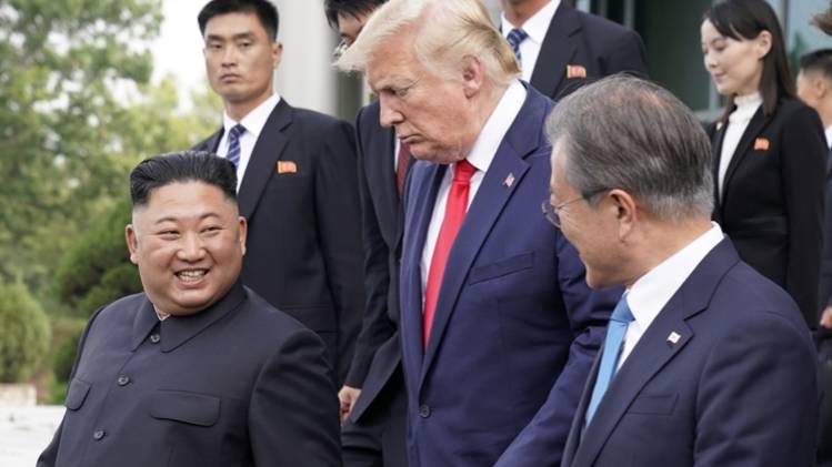 डोनाल्ड ट्रंप के साथ उत्तरी कोरिया के नेता किम जोंग उन (फाइल फोटो-ANI)