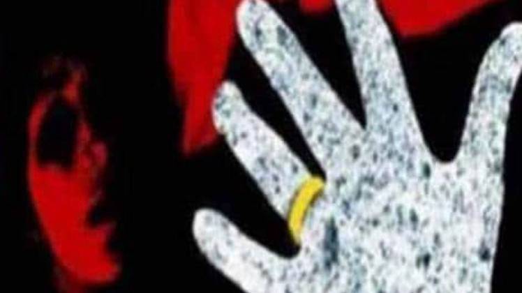 अब बिहार से युवती को जलाने की घटना सामने आई है