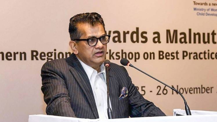 अमिताभ कांत को लगाई फटकार