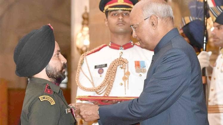 9 सैन्यकर्मियों को शौर्य चक्र (फाइल फोटो- ANI)