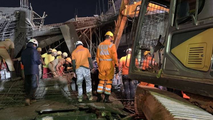 भुवनेश्वर एयरपोर्ट टर्मिनल पर पहुंची बचाव टीम (तस्वीर-ANI)