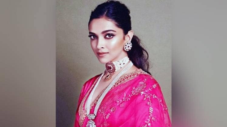 दीपिका पादुकोण 