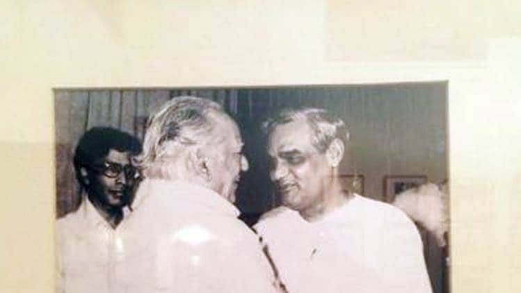 साल 1981 में कुछ ऐसे मिले फैज और अटल