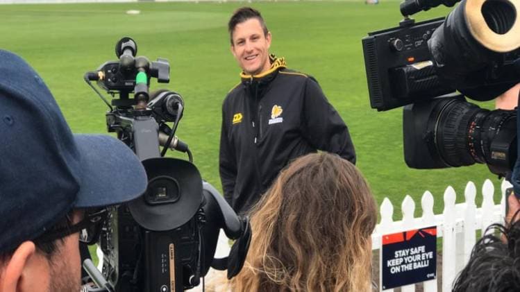 हामिश बेनेट (Twitter)