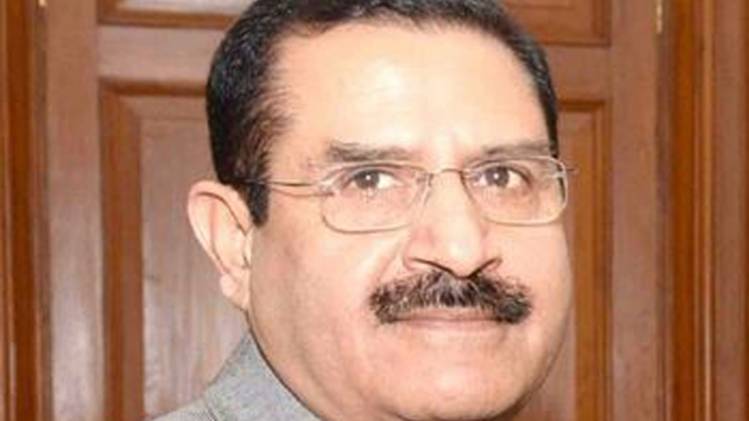 कई साल से विवादों के घेरे में थे आरएल हंगलू (फोटो-टि्वटर)