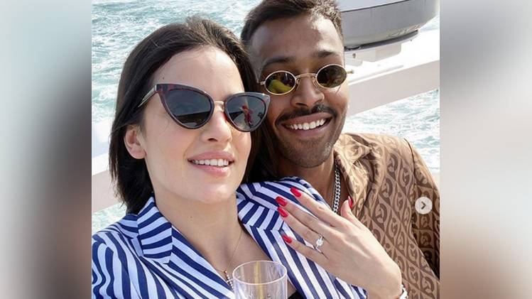 हार्दिक पंड्या ने सर्बियाई एक्ट्रेस नताशा से की सगाई 