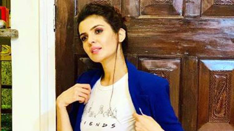 इहाना ढिल्लों